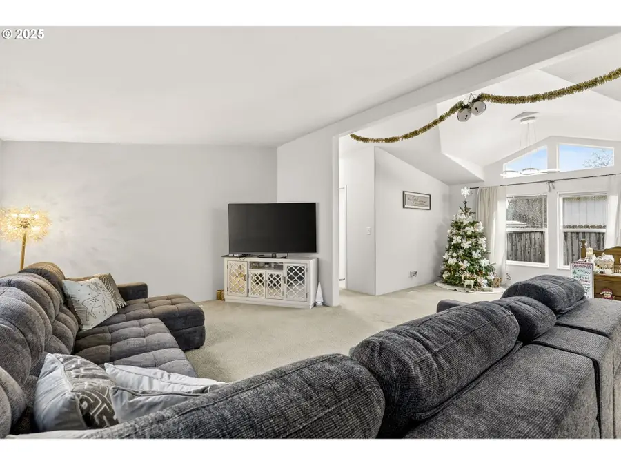 1614 Granite St, Woodburn, OR 97071 - Image #3