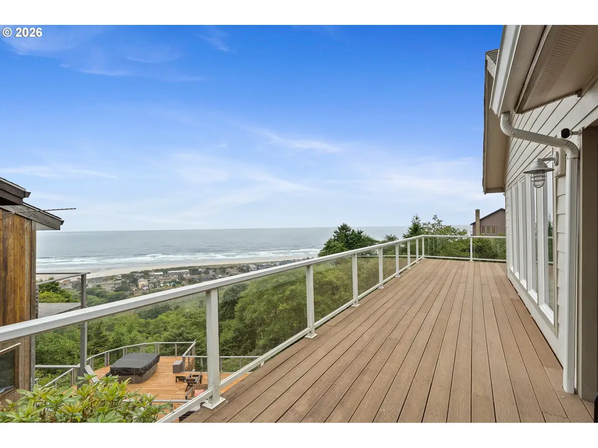 503 Kesterson Ct, Rockaway Beach, OR 97136 - #1
