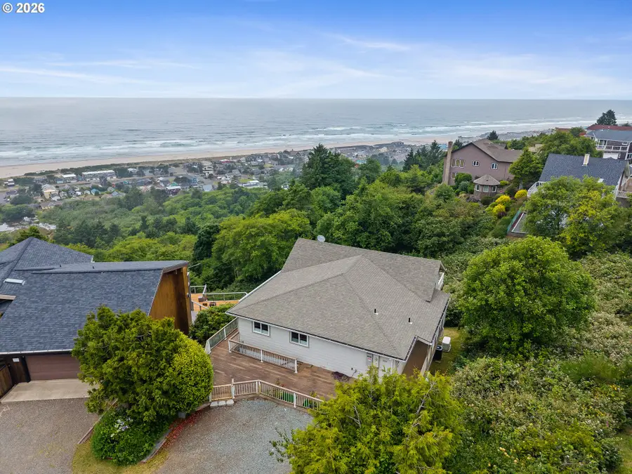 503 Kesterson Ct, Rockaway Beach, OR 97136 - #2