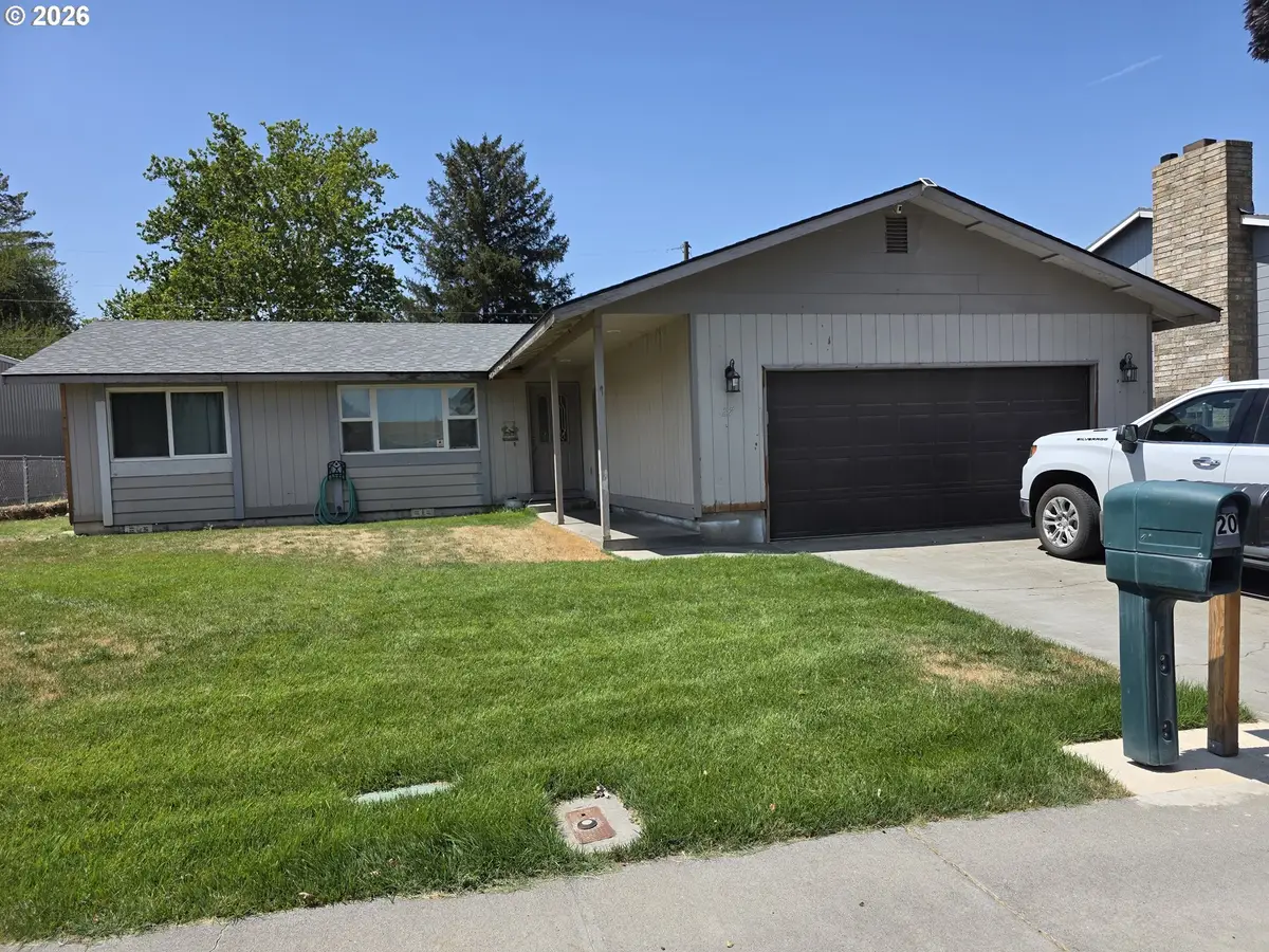 27 SW Birch Dr, Hermiston, OR 97838 - #1
