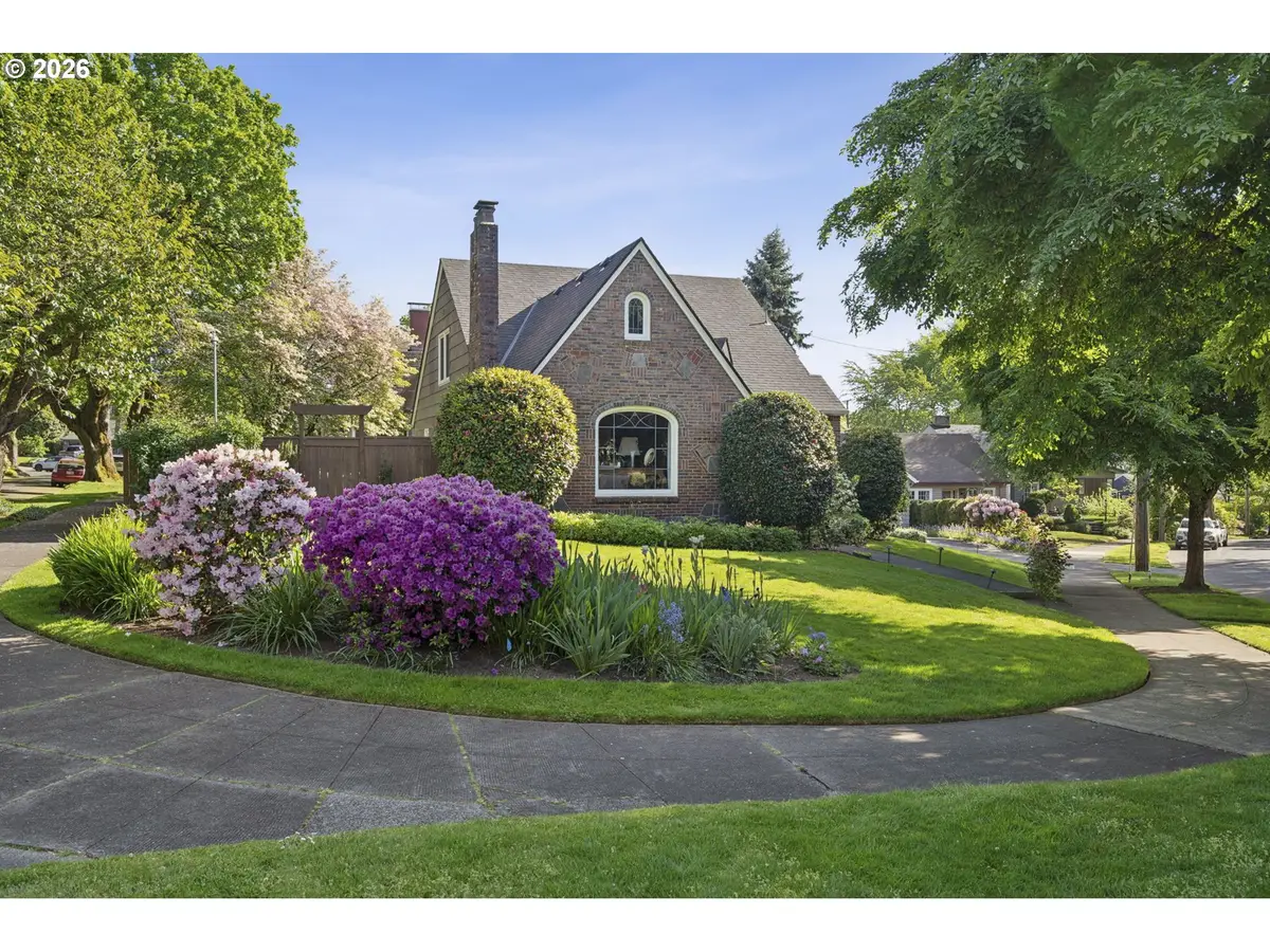 3534 SE Claybourne St, Portland, OR 97202 - #1
