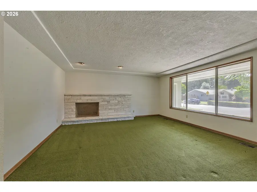 3721 SE Pine St, Hillsboro, OR 97123 - #3