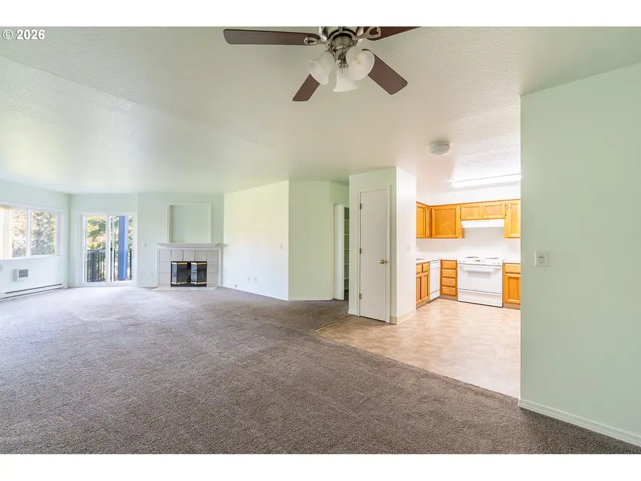 8720 SW Tualatin Rd #206, Tualatin, OR 97062 - #3