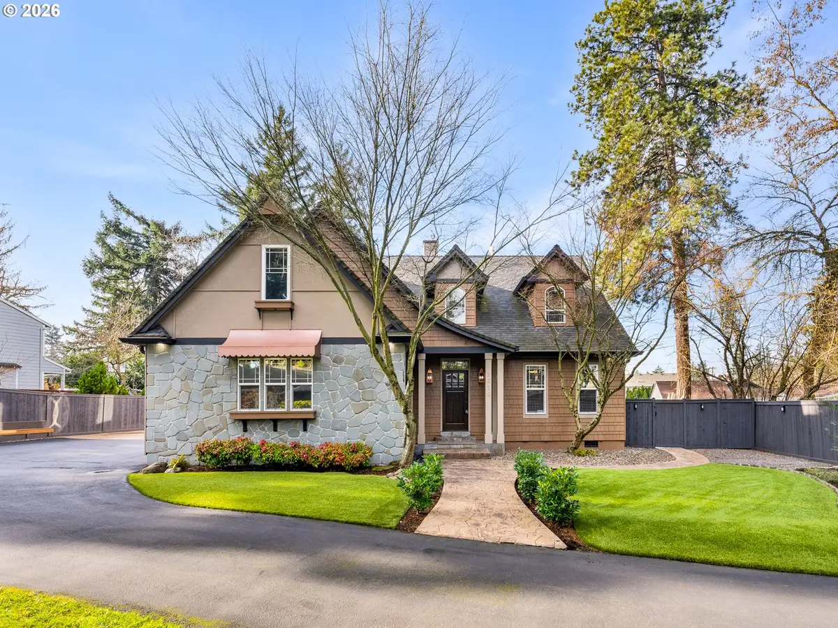 5610 NE Going St, Portland, OR 97218 - Image #1