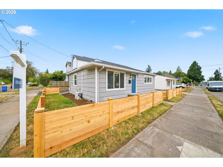 8024 NE Fremont St, Portland, OR 97213 - #2