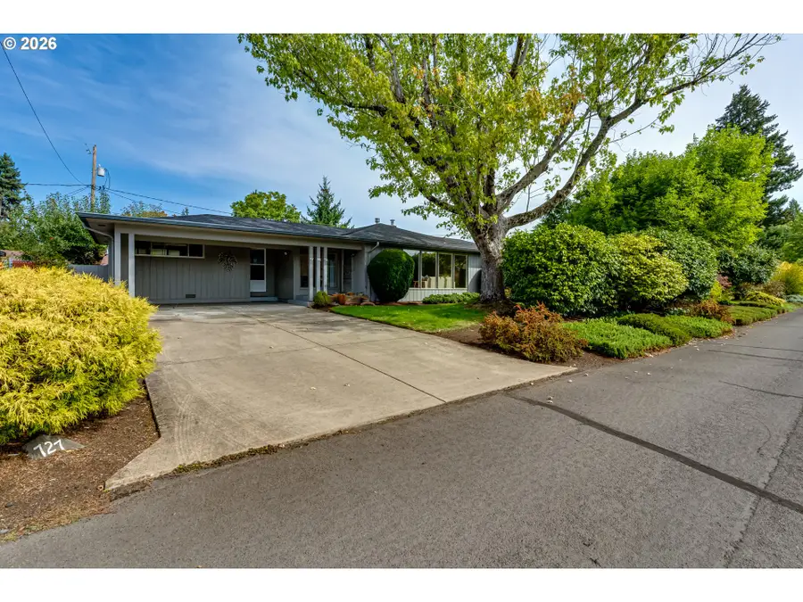 727 Elm Dr, Eugene, OR 97404 - #2