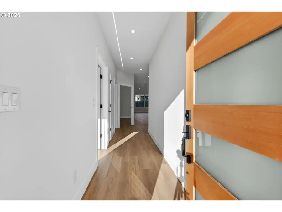 734 SE 35th St, Battle Ground, WA 98604 - #3