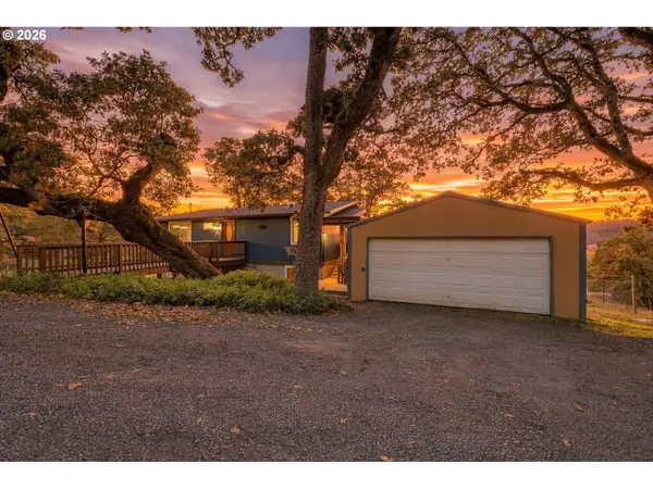 29127 Gimpl Hill Rd, Eugene, OR 97402