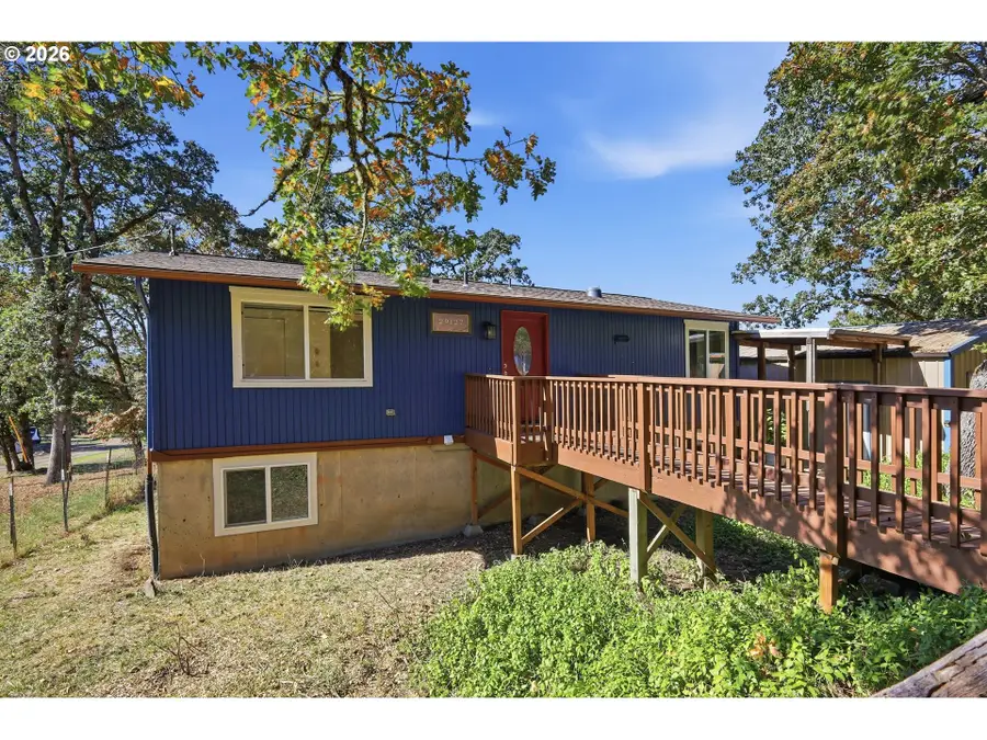 29127 Gimpl Hill Rd, Eugene, OR 97402 - #3