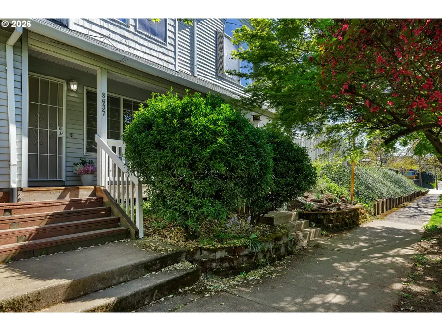 8637 N Willamette Blvd, Portland, OR 97203 - #3