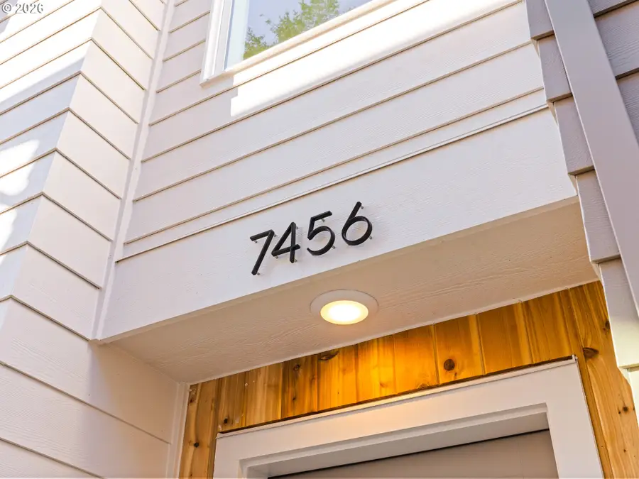 7448 SE Tolman St, Portland, OR 97206 - #3