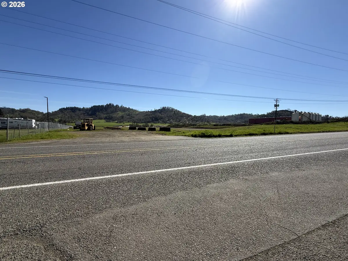 7841 Old Highway 99, Roseburg, OR 97470 - #1
