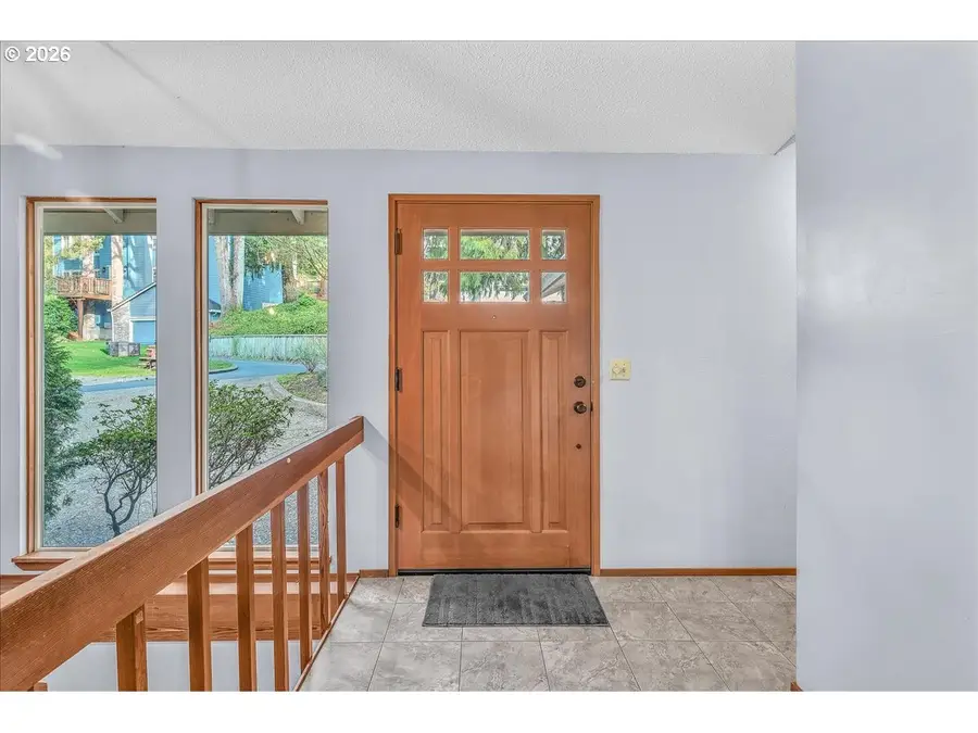 6630 SW Ventura Dr, Portland, OR 97223 - #2