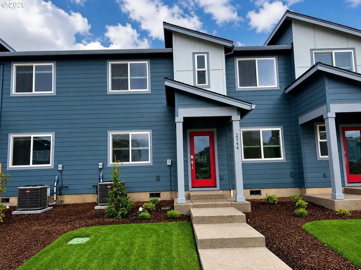 2344 Sawtelle Dr, Woodburn, OR 97071 - #1