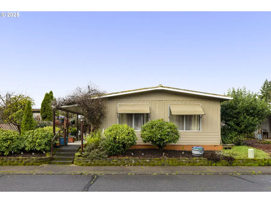 11526 SW Royal Villa Dr, Beaverton Hillsboro, OR 97224 - Image #2