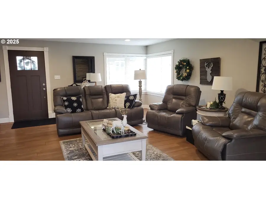 113 SE 3rd Ave, Milton Freewater, OR 97862 - #3