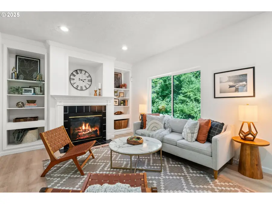 6111 SW Lesser Way, Portland, OR 97219 - Image #2