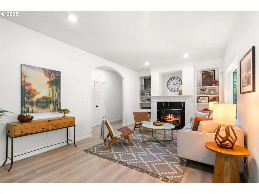 6111 SW Lesser Way, Portland, OR 97219 - Image #3