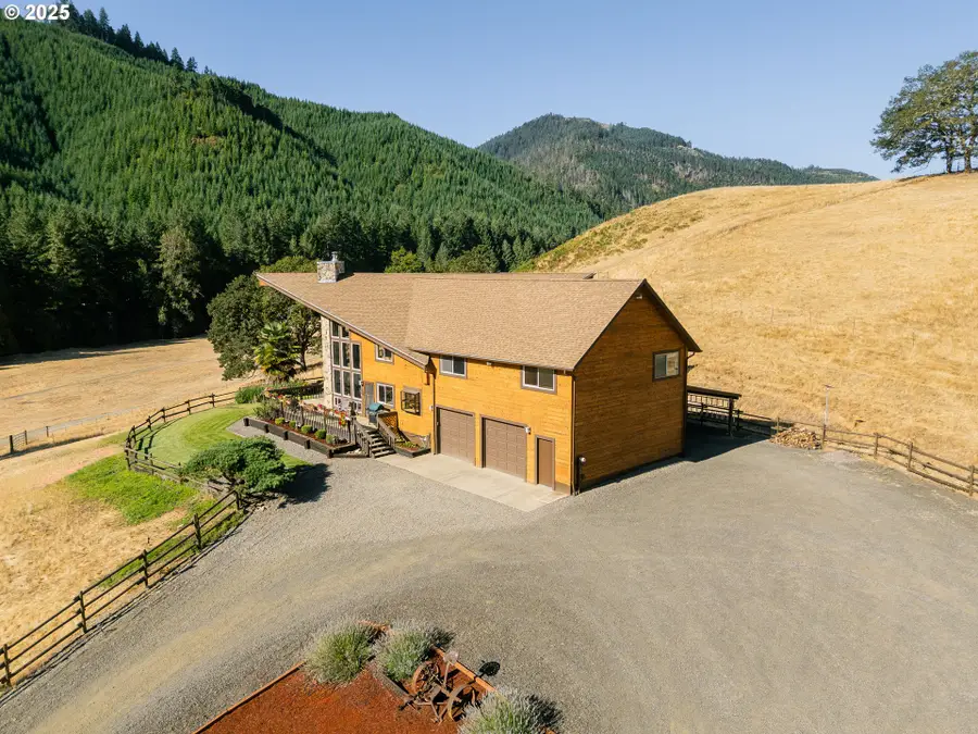 325 Beals Creek Rd, Canyonville, OR 97417 - Image #3