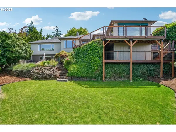 411 SE 65th Ave, Portland, OR 97215
