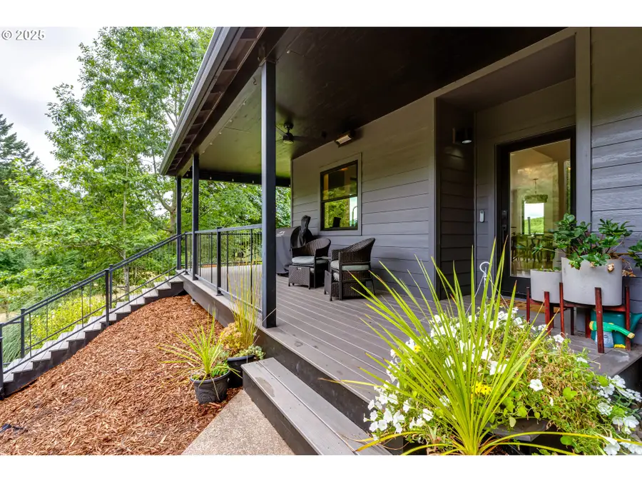 24247 Vaughn Rd, Veneta, OR 97487 - Image #3