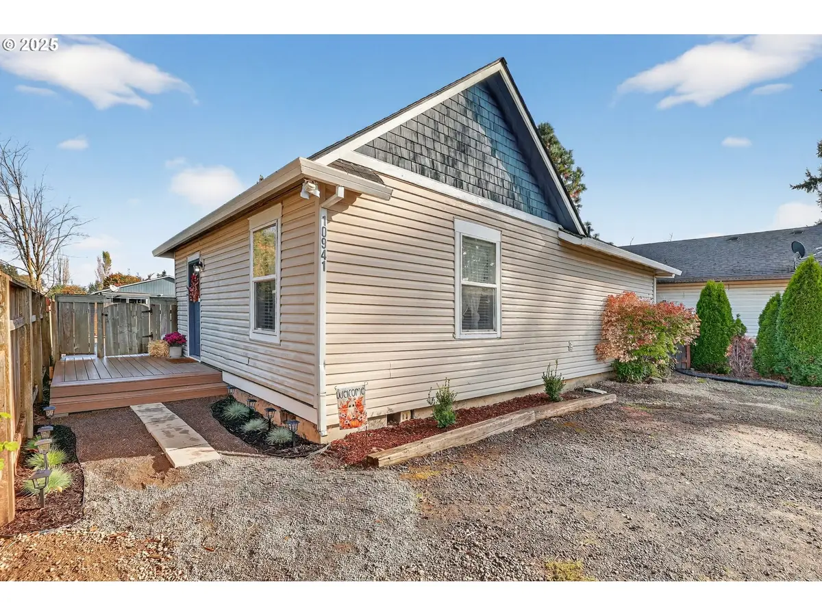 10941 Main St Ne, Donald, OR 97020 - #1