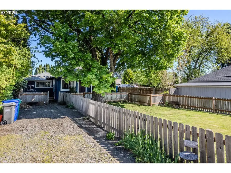 105 NW 13th St, Gresham, OR 97030 - #3