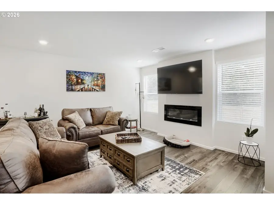 228 N 30th Dr, Ridgefield, WA 98642 - #3