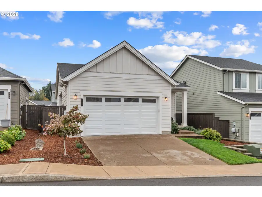 498 NE Fremont Dr, Estacada, OR 97023 - #2