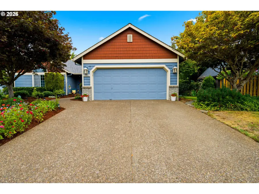 1961 NE Coburn Dr, McMinnville, OR 97128 - #3