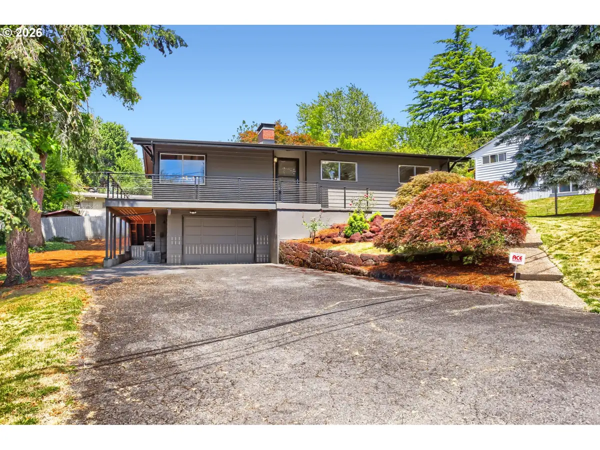 6425 SW Radcliffe St, Portland, OR 97219 - #1