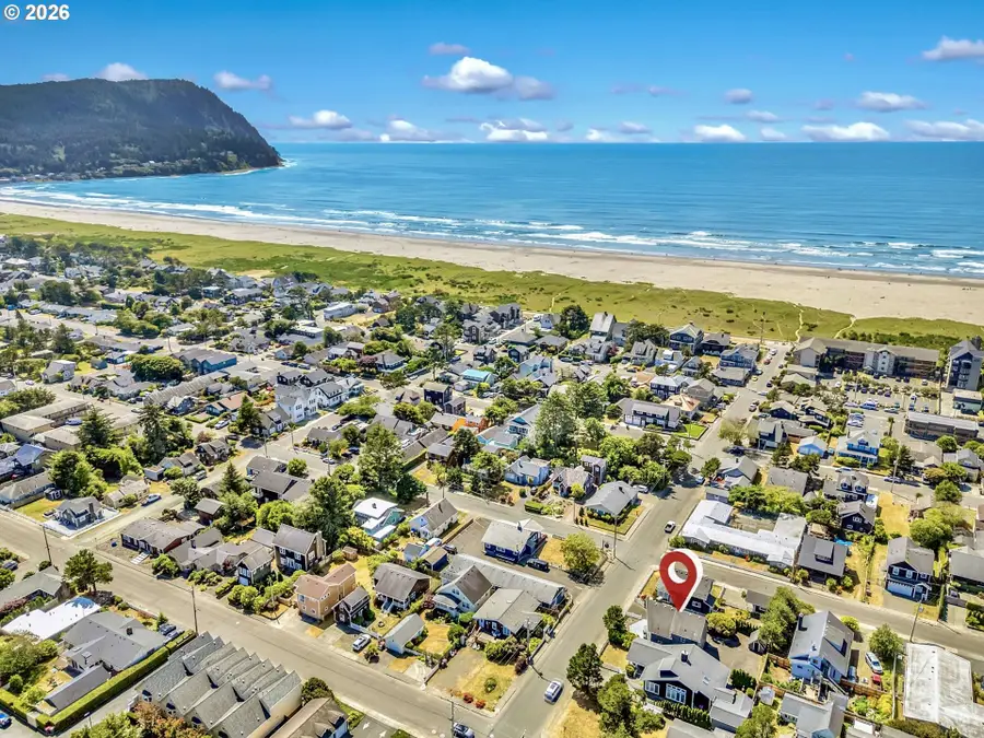 326 Avenue G, Seaside, OR 97138 - #2
