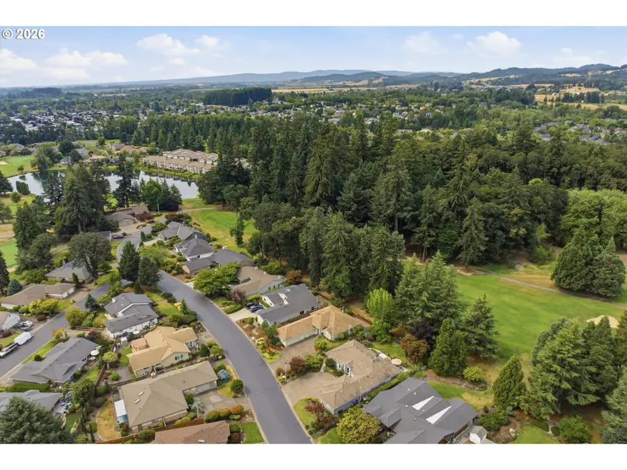 1833 NW Doral St, McMinnville, OR 97128 - #3