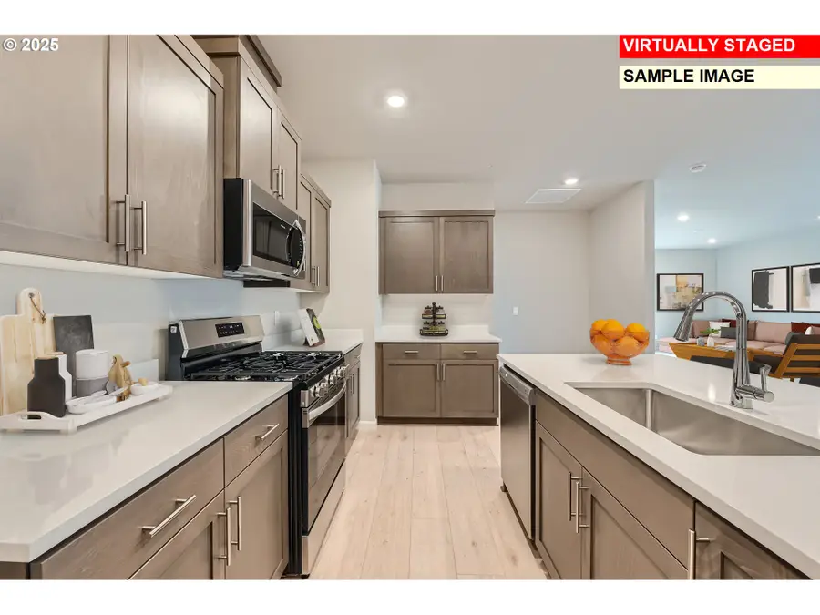 16649 SW Rubicon Ln, Tigard, OR 97224 - Image #2