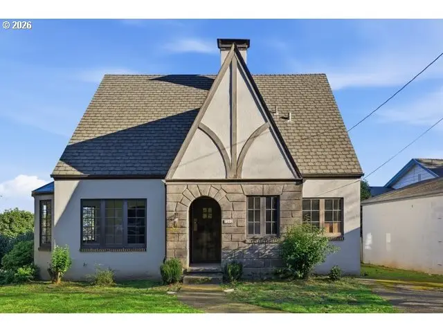 7202 S Corbett Ave, Portland, OR 97219 - Image #1