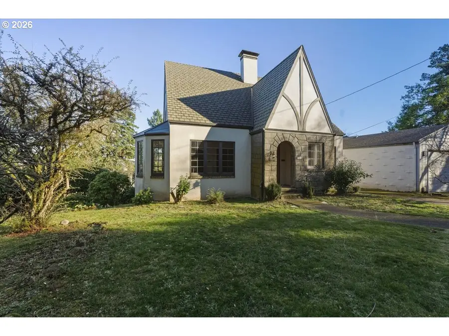 7202 S Corbett Ave, Portland, OR 97219 - Image #3