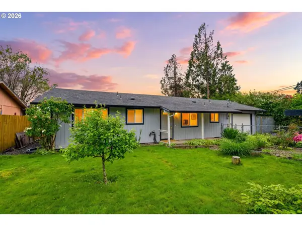 550 E 7th St, LaCenter, WA 98629
