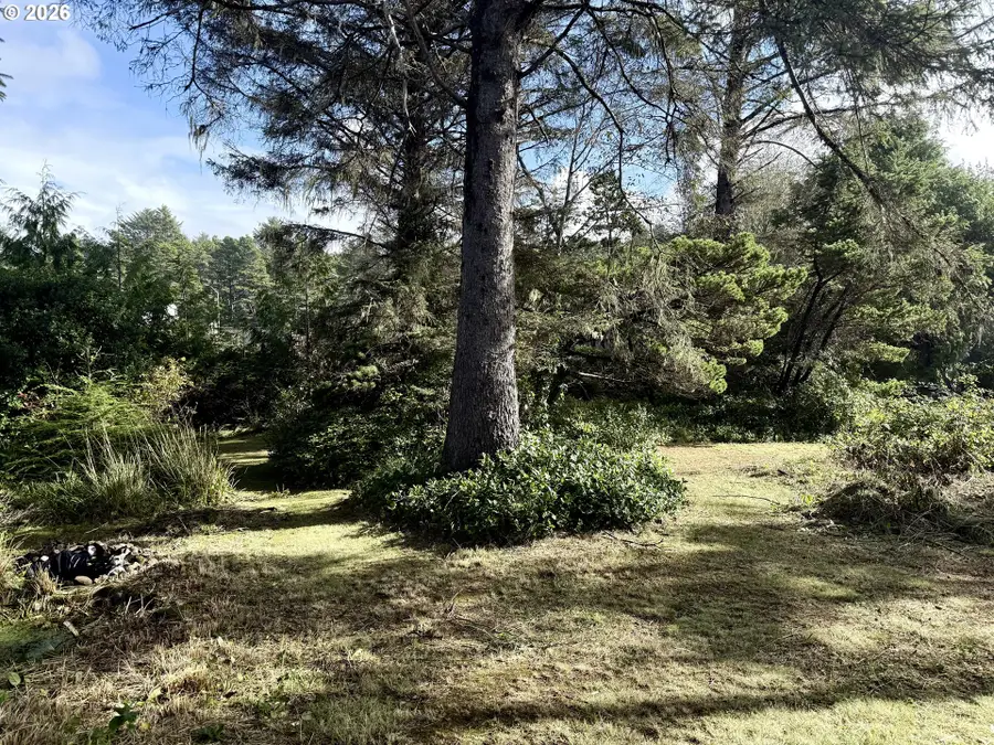 2200 Fogarty Ave, Lincoln Beach, OR 97341 - Image #2