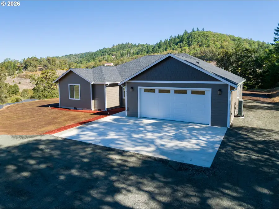 367 Karenza Ln, Roseburg, OR 97471 - #2