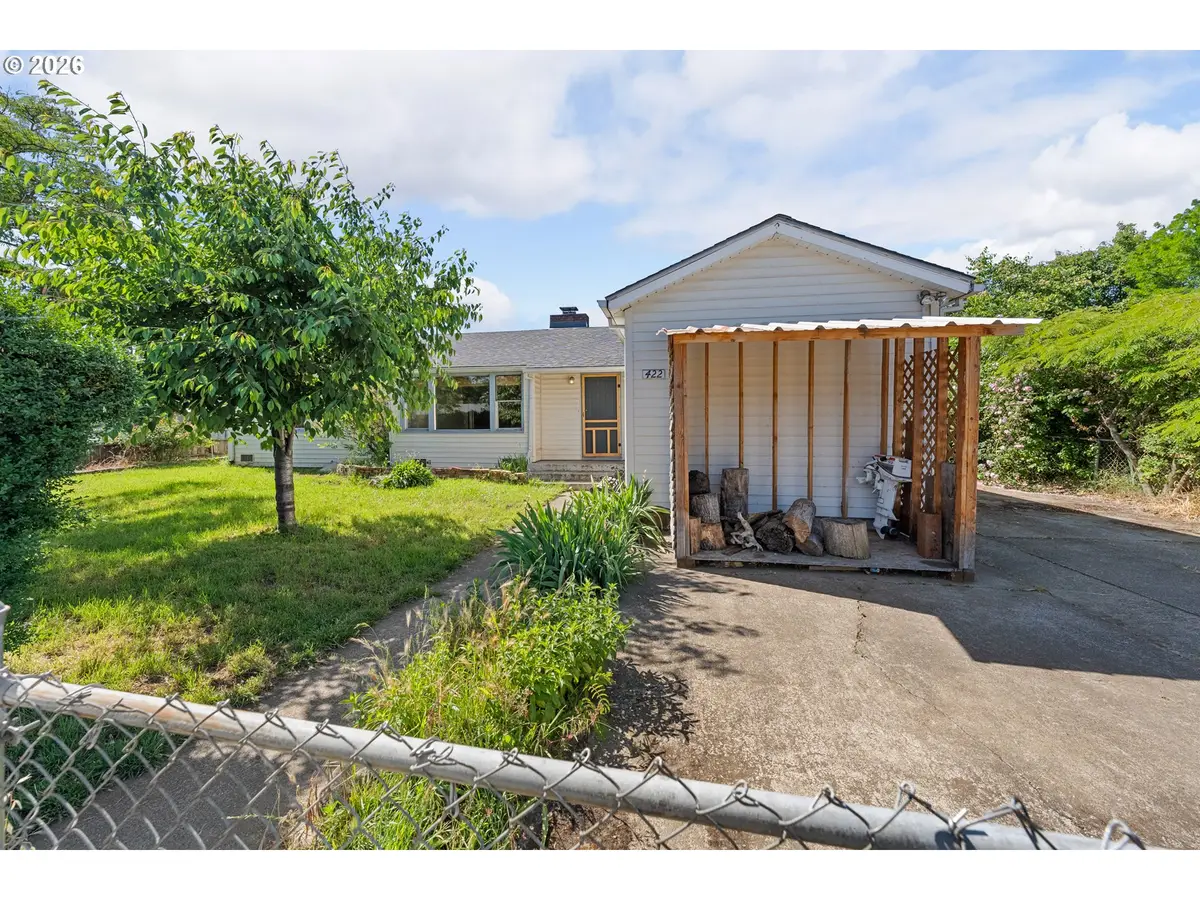 422 E 2nd Ave, Riddle, OR 97469 - #1