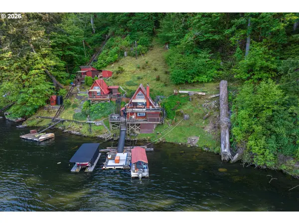 1901 Loon Lake Rd, Reedsport, OR 97467