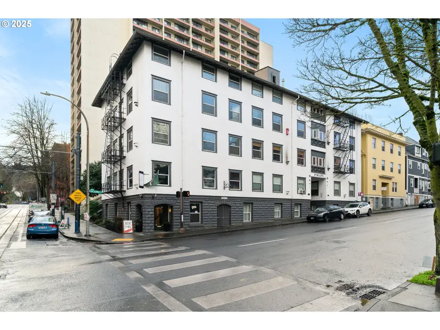 1104 SW Columbia St #203, Portland, OR 97201 - Image #2