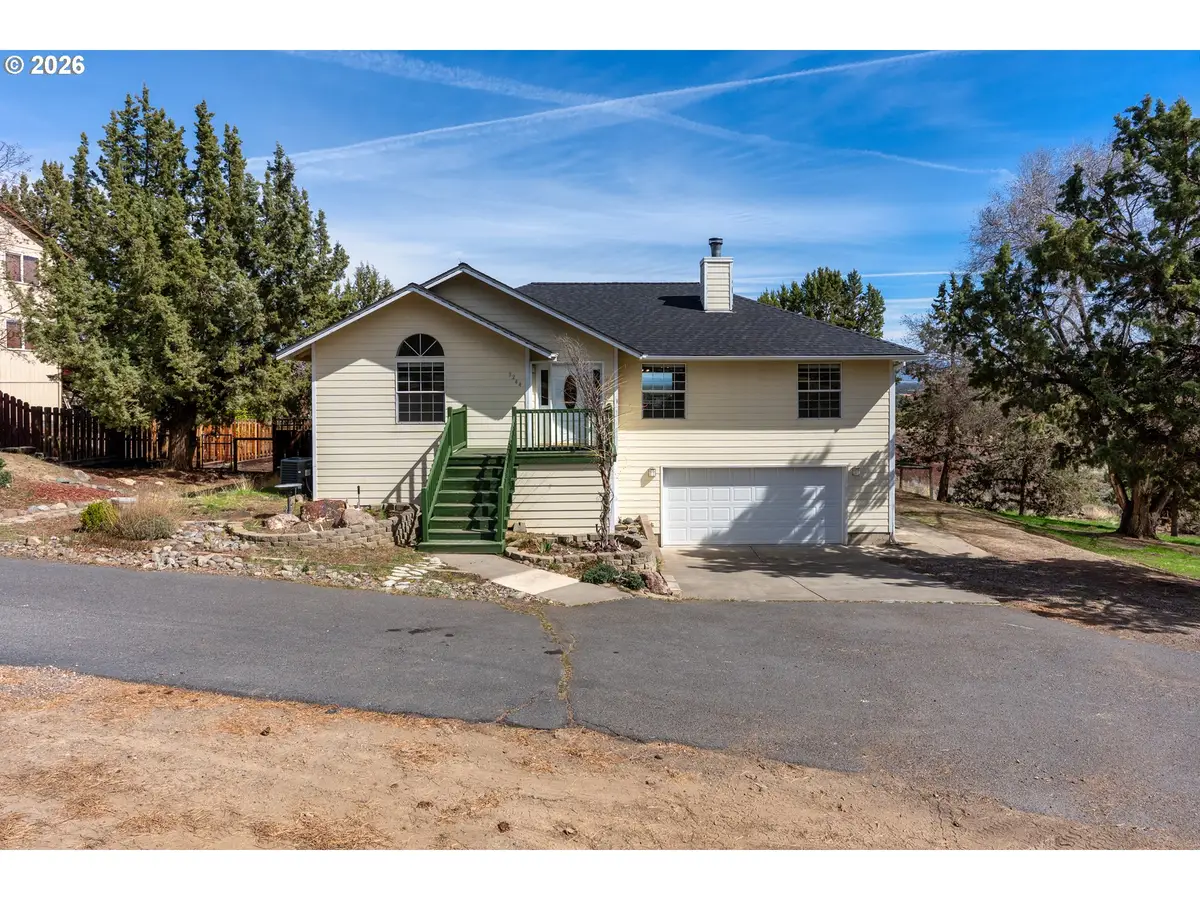 3244 SW 34th St, Redmond, OR 97756 - #1