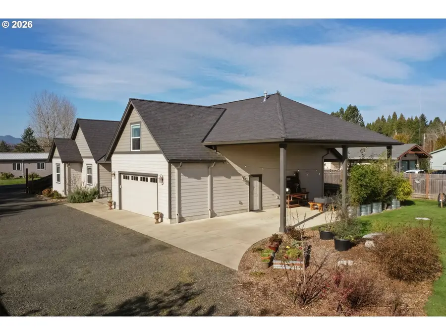 350 SE Hawthorne Ave, Dallas, OR 97338 - Image #3