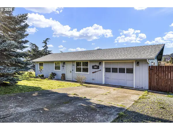 186 NE Sandy Ter, MyrtleCreek, OR 97457