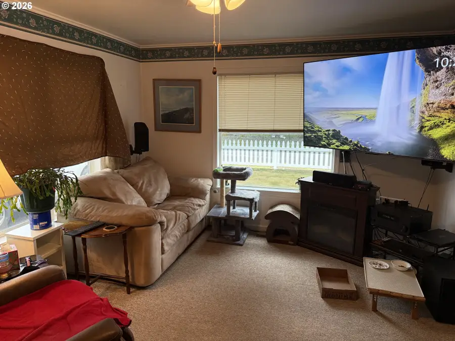 1021 4th Ave, Seaside, OR 97138 - #2