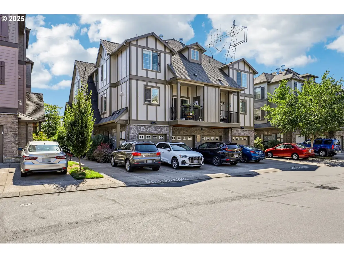 881 NE Wheelock Pl, Beaverton, OR 97006 - Image #1