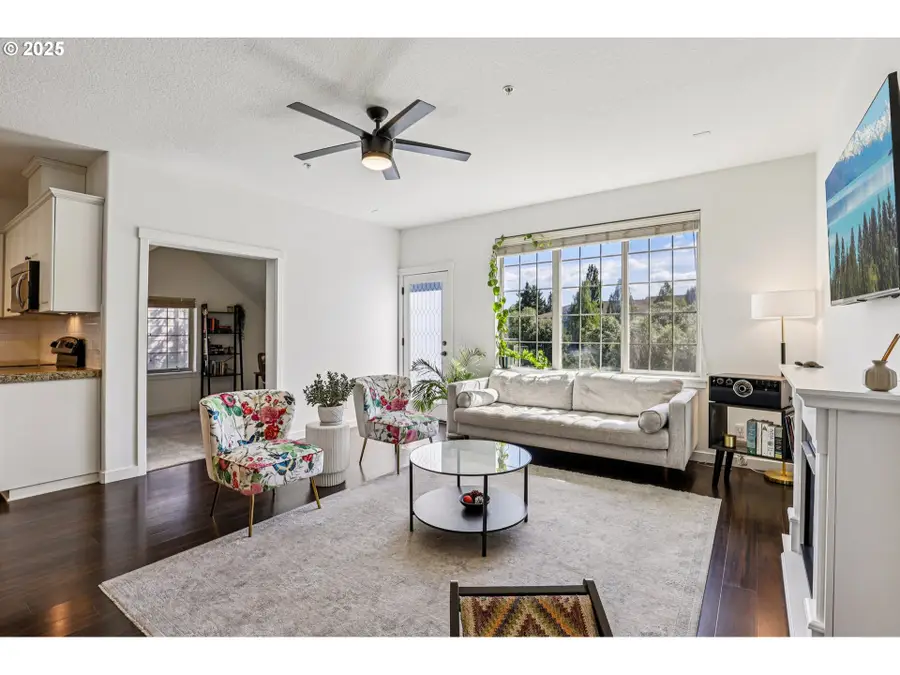 881 NE Wheelock Pl, Beaverton, OR 97006 - Image #3