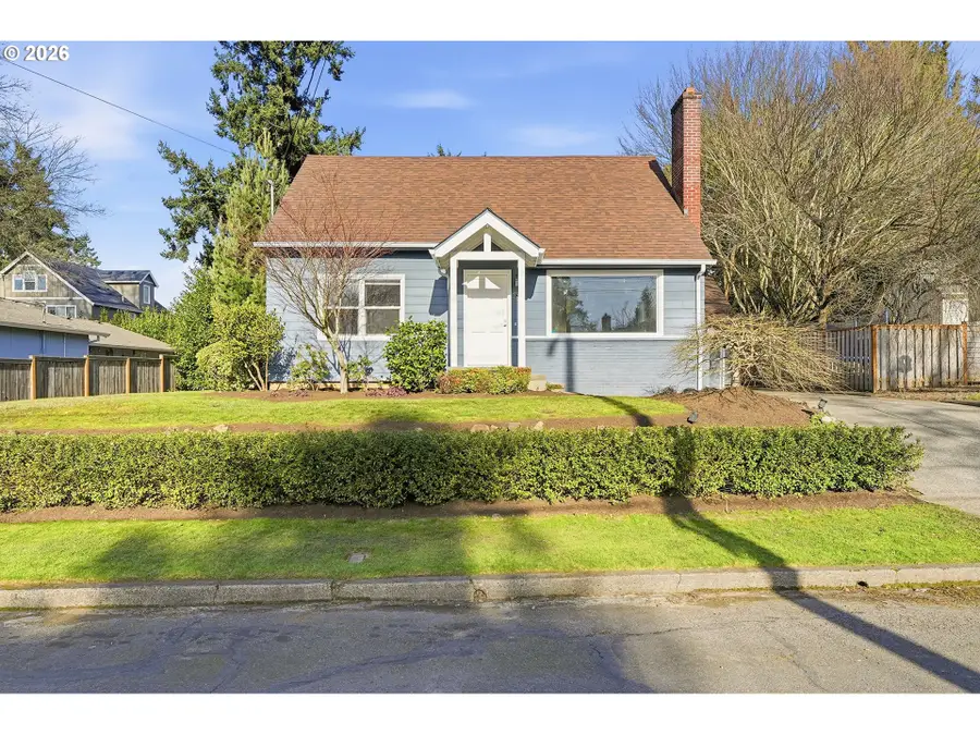 1235 SW Carson St, Portland, OR 97219 - Image #2