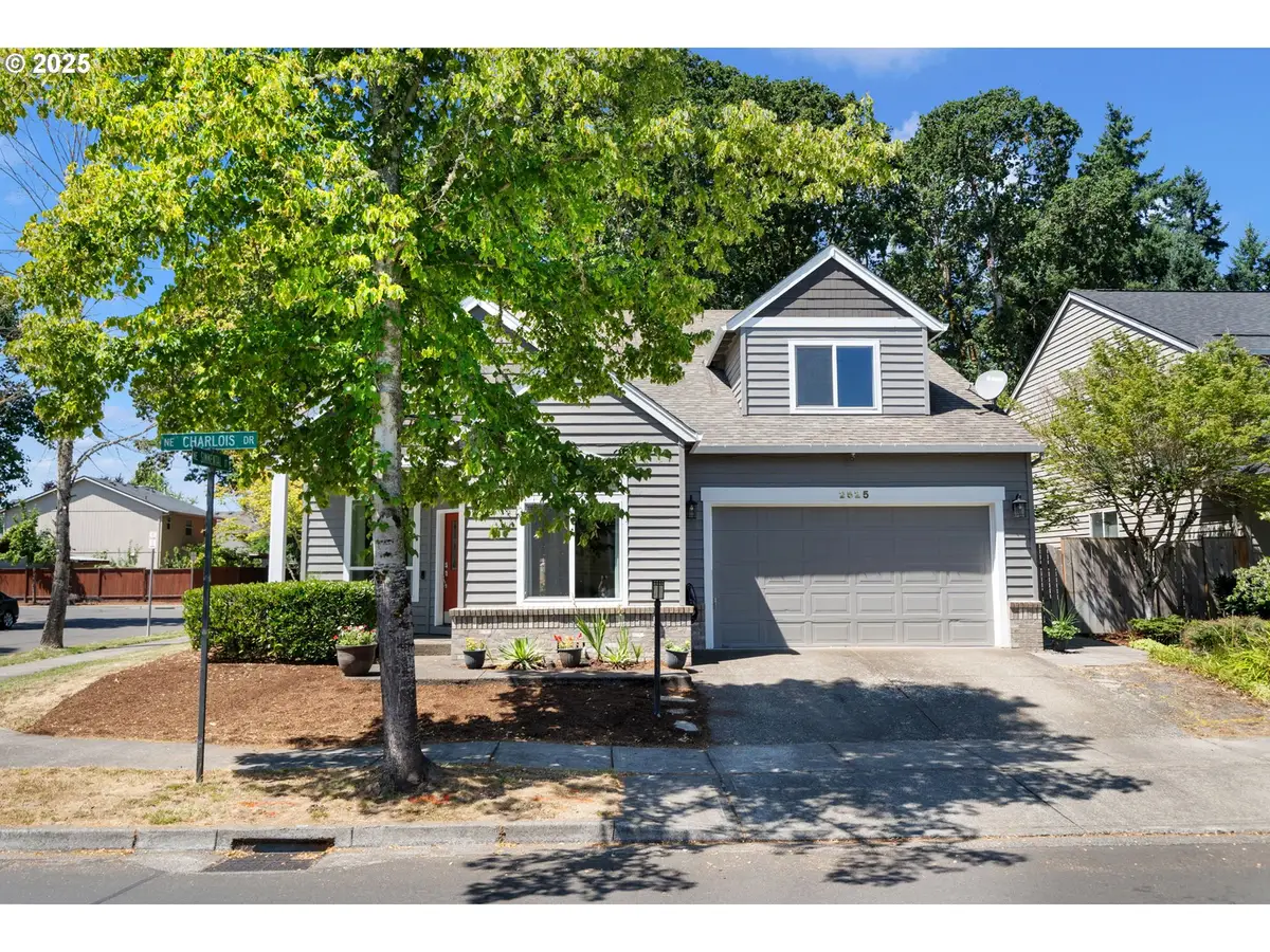 2525 NE Charlois Dr, Hillsboro, OR 97124 - Image #1